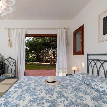 Casa Ivy A Due Passi Da Cala Romantica By Wonderful Italy アパート ポルト・チェルボ