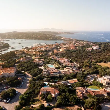 Casa Ivy A Due Passi Da Cala Romantica By Wonderful Italy アパート ポルト・チェルボ