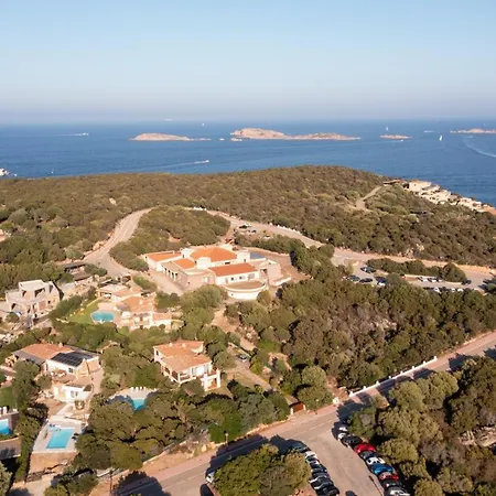 Apartment Casa Ivy A Due Passi Da Cala Romantica By Wonderful Italy